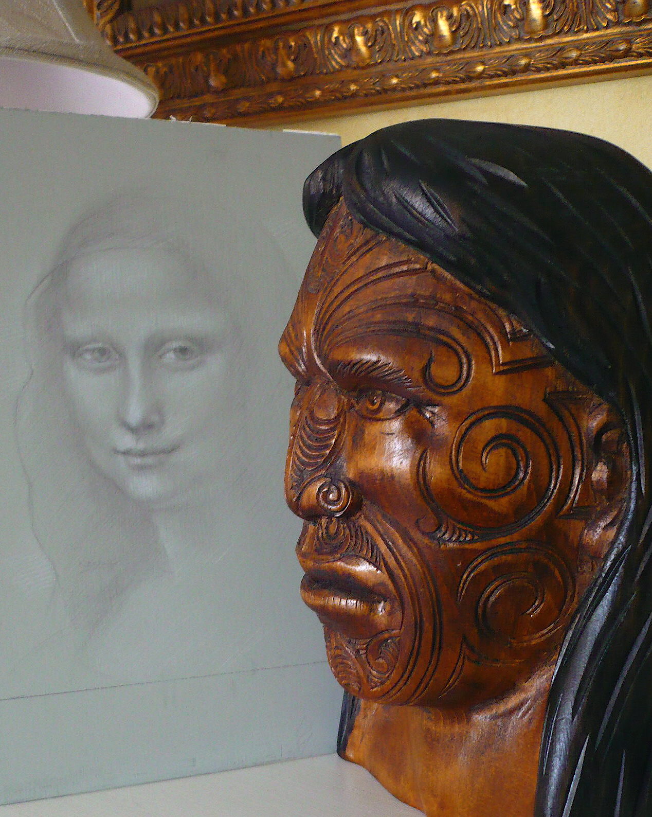 mona-with-maori